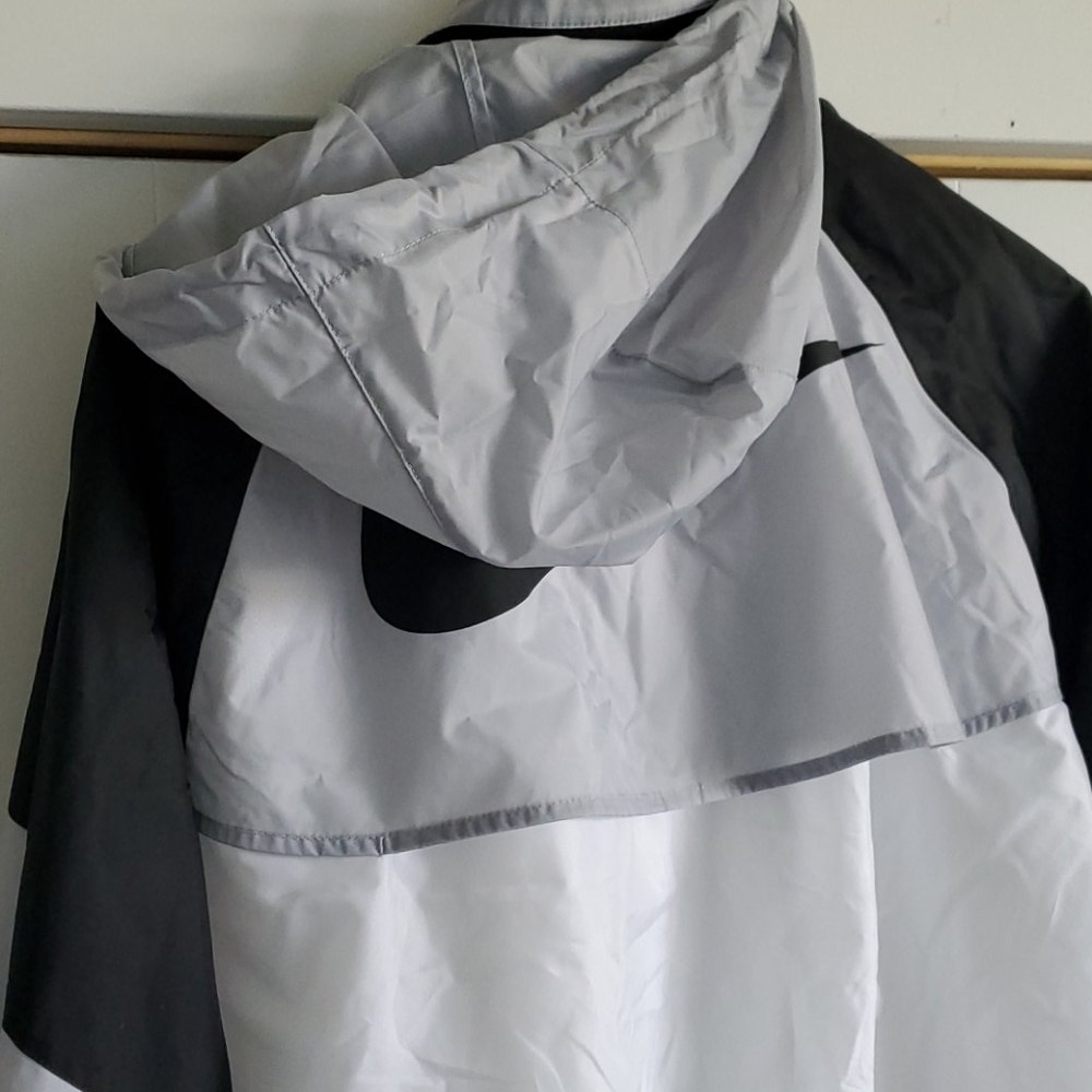 Nike windbreaker - Picture 7 of 11